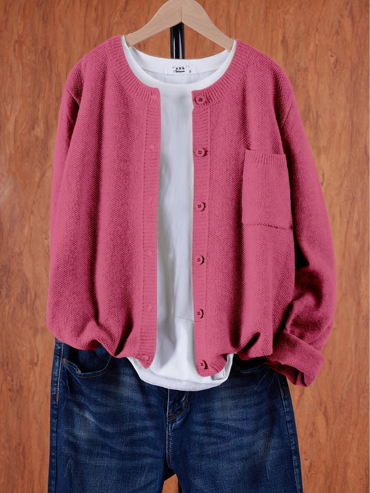 Helene | Damen Strickjacke mit Rundhalsausschnitt, Knöpfen und Tasche