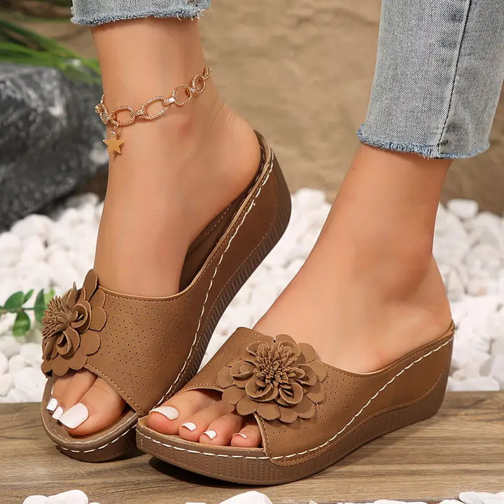 Belle | Orthopädische Sandalen für Damen mit Blumenmuster