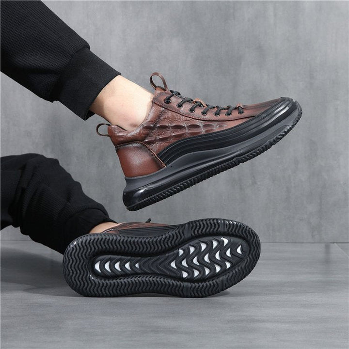 Herren Sneaker mit Krokodilmuster und Schnürung