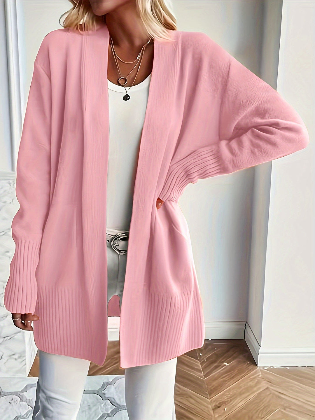 Flor | Gemütlicher Strickcardigan für Damen mit V-Ausschnitt und langen Ärmeln
