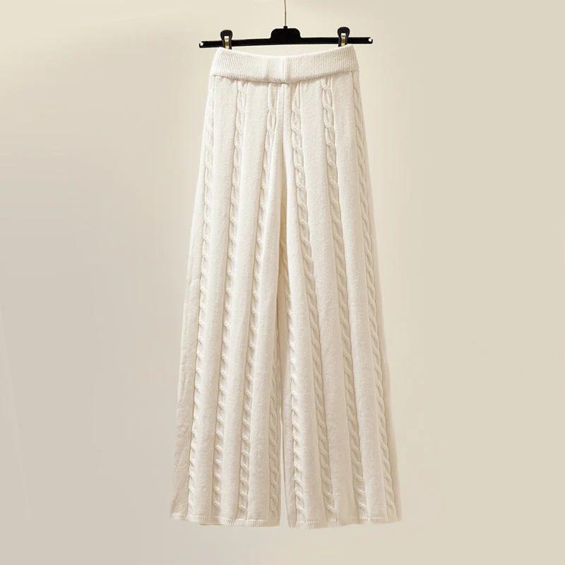 MARLENE | Bequemes, gemütliches Strickset für Damen mit Herzmuster