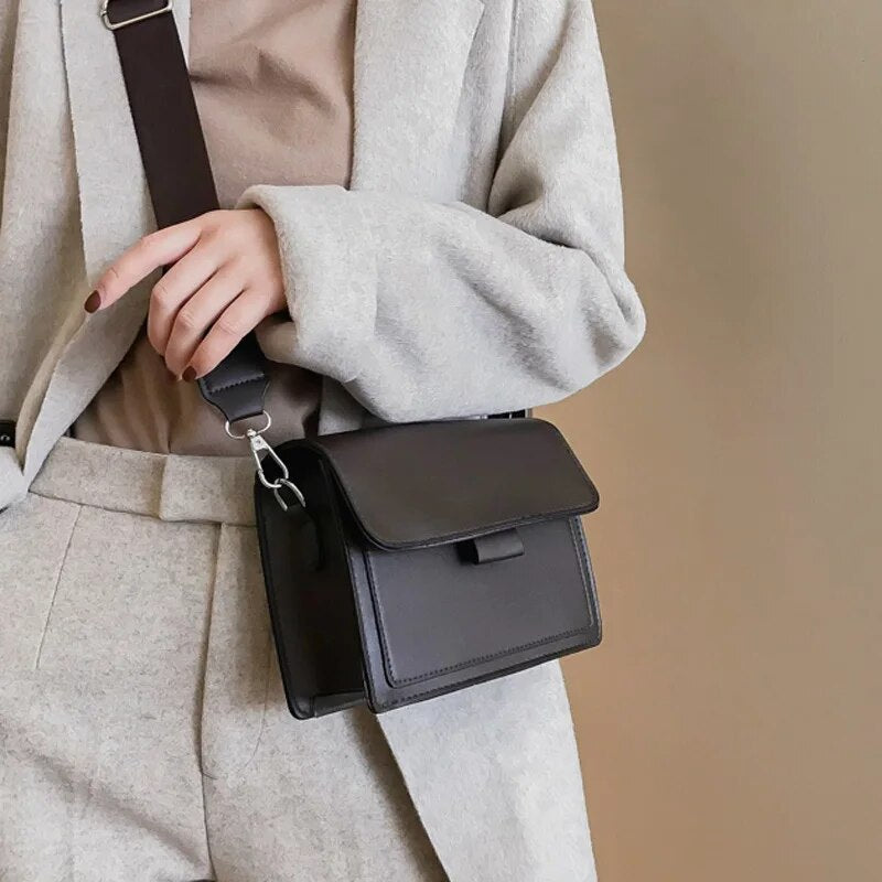 Othilie | Schlanke Tasche für Damen mit modernem Eleganz