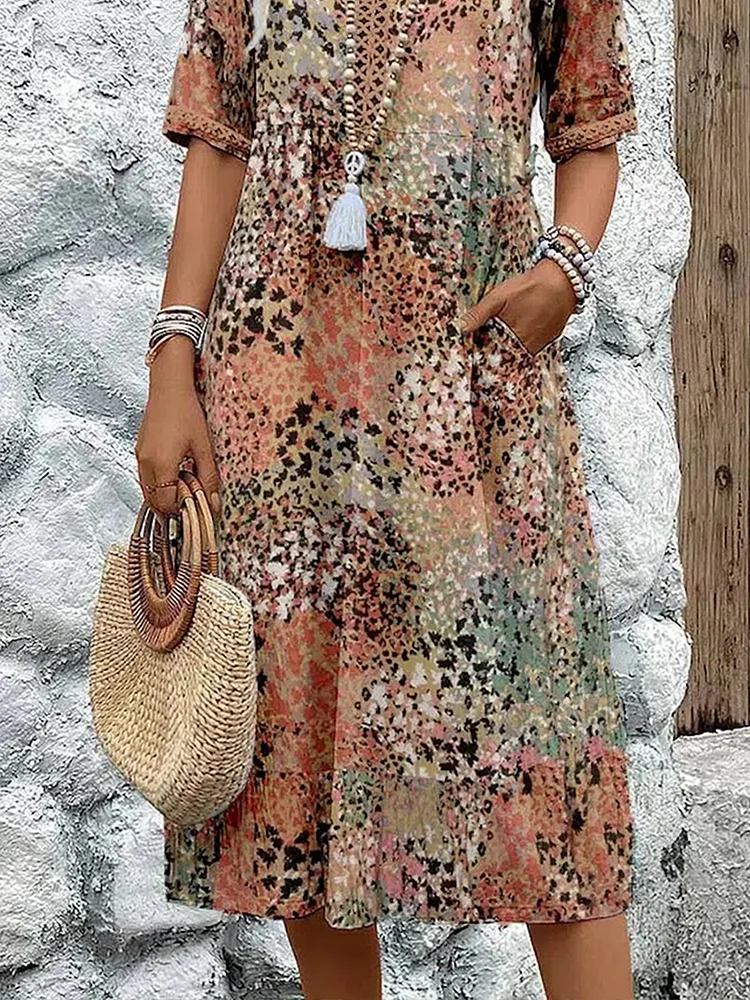 Fatima | Kleid für Damen mit Blumenmuster, V-Ausschnitt und kurzen Ärmeln