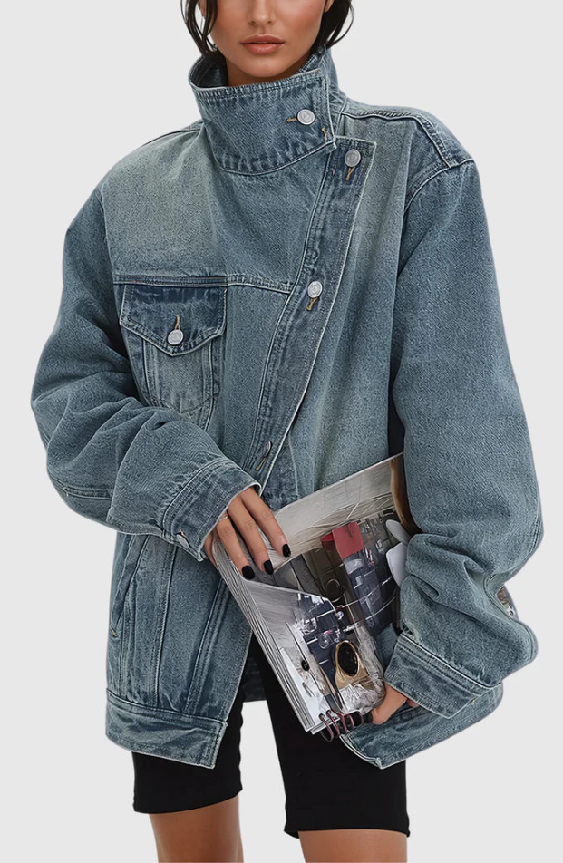 Bella | Künstlerische Jeansjacke mit Sternenmuster