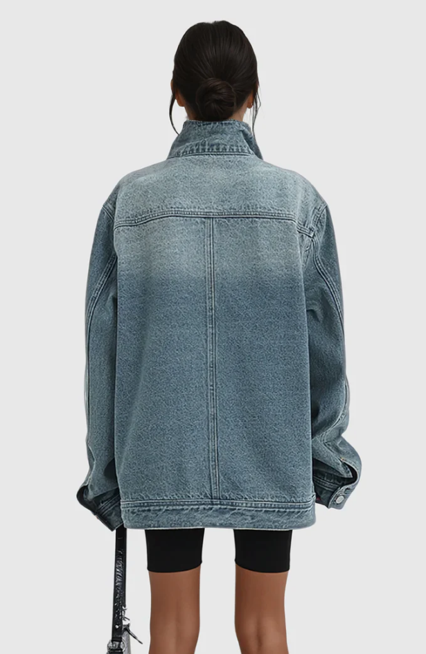 Bella | Künstlerische Jeansjacke mit Sternenmuster