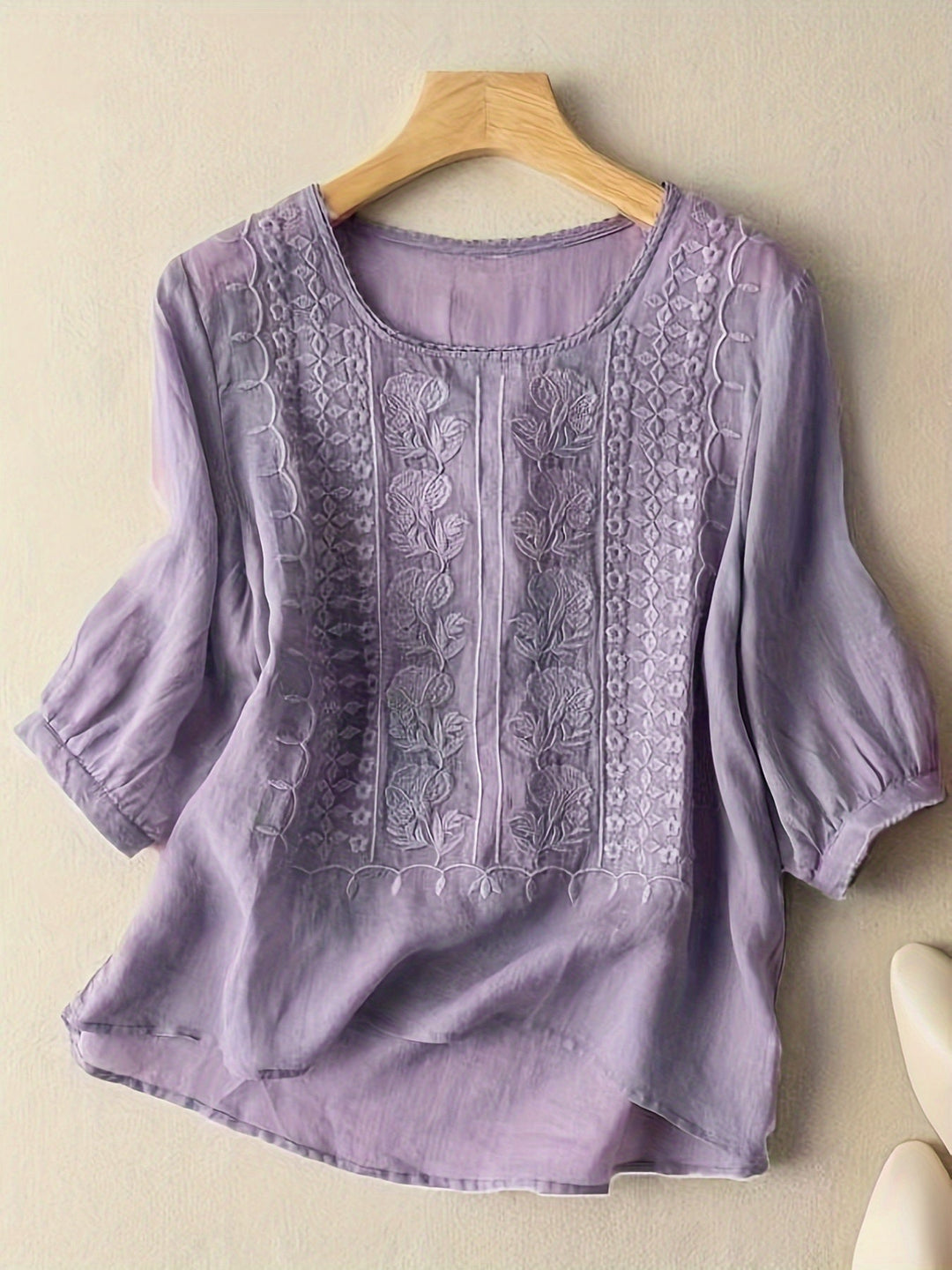 Josie | Frauen Bestickte Bluse für Damen mit Blumenmuster und Rundhalsausschnitt