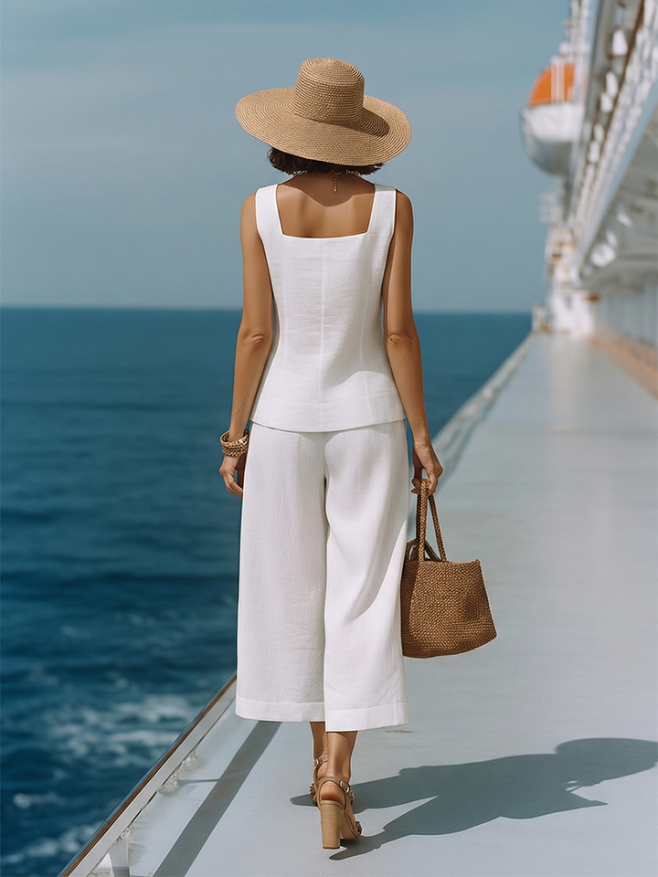 Zeitloses Weißes Top für Damen mit Quadrat-Ausschnitt und Passenden Capri-Hosen Set