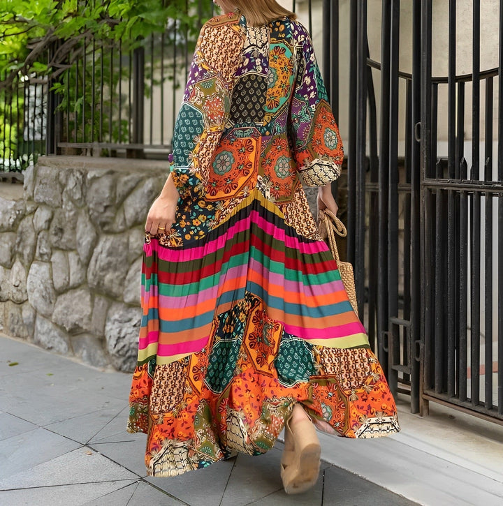 Elegantes Bohemian-Stil Maxikleid für Damen mit V-Ausschnitt und kurzen Ärmeln