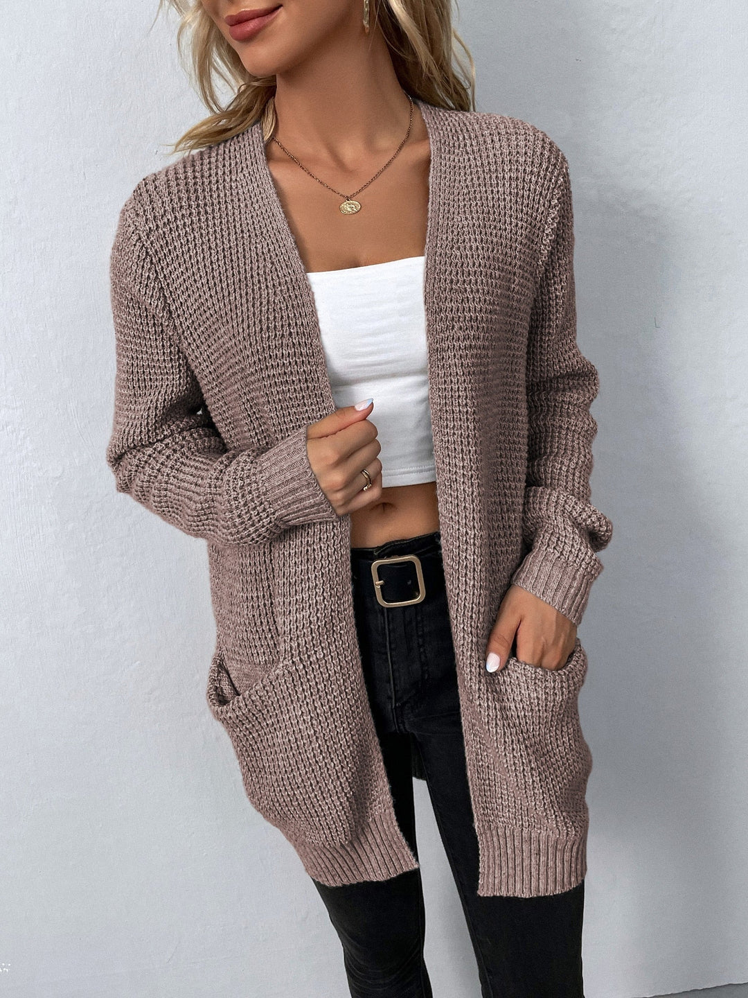 Esmae | Lange Strickjacke für Damen mit V-Ausschnitt und langen Ärmeln