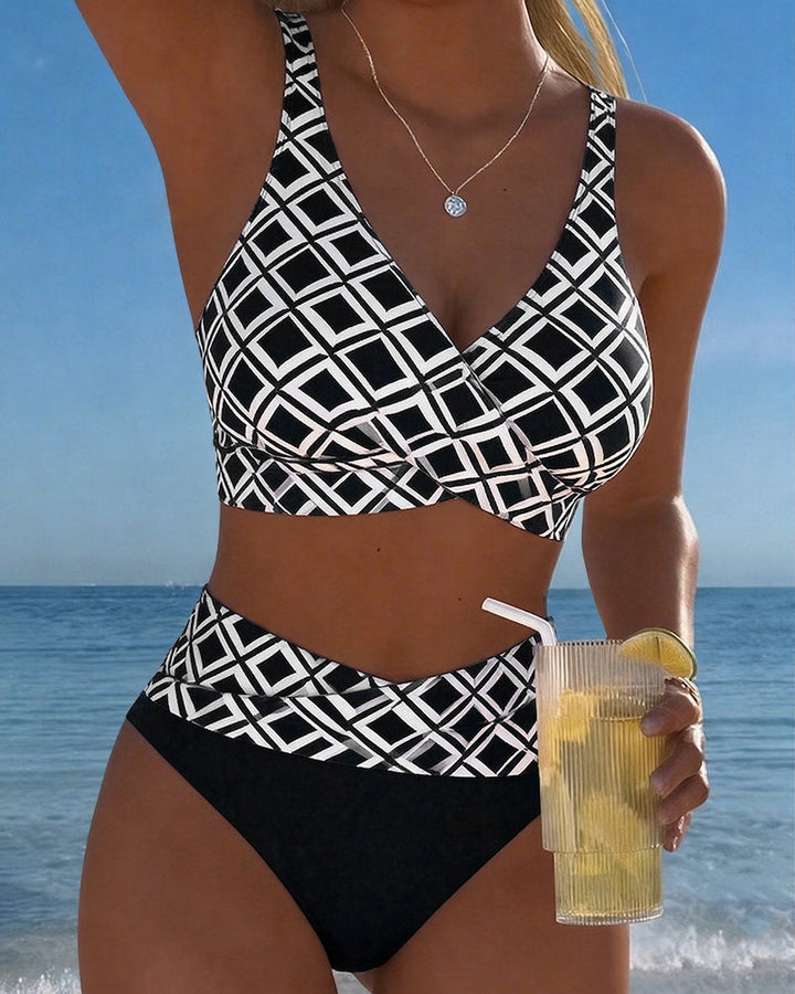 Martina | Bikini kariert mit bügellosem BH und hochgeschnittener Unterhose