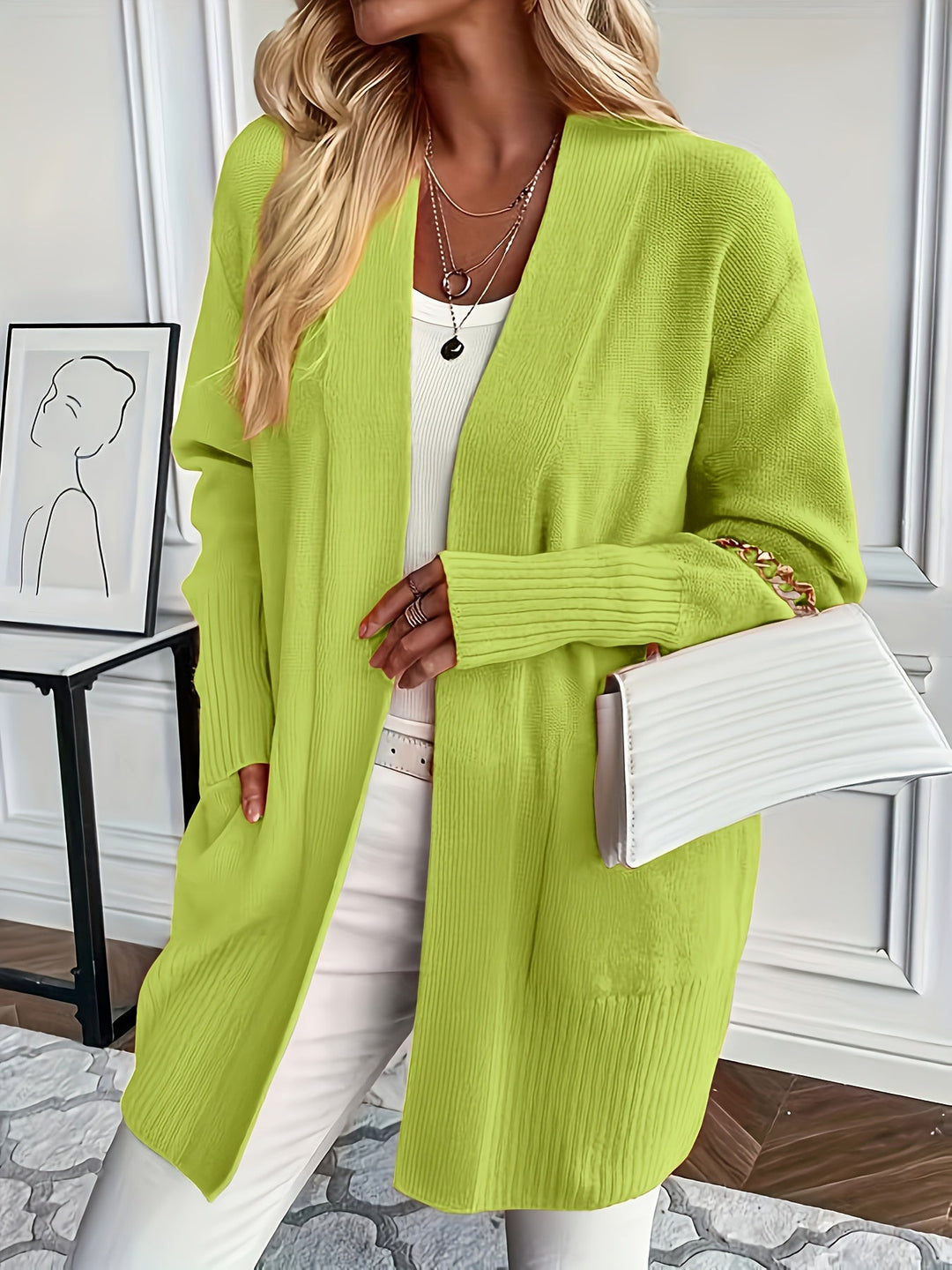 Flor | Gemütlicher Strickcardigan für Damen mit V-Ausschnitt und langen Ärmeln