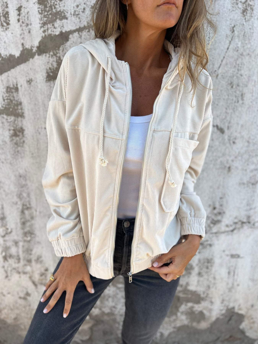 Concetta | Freizeitjacke für Damen mit Kapuze und Reißverschluss