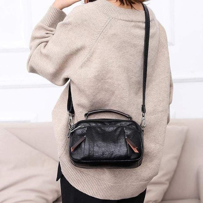 Finbjørg | Kleine und vielseitige Tasche in goldenem Cognac-Ton für Damen