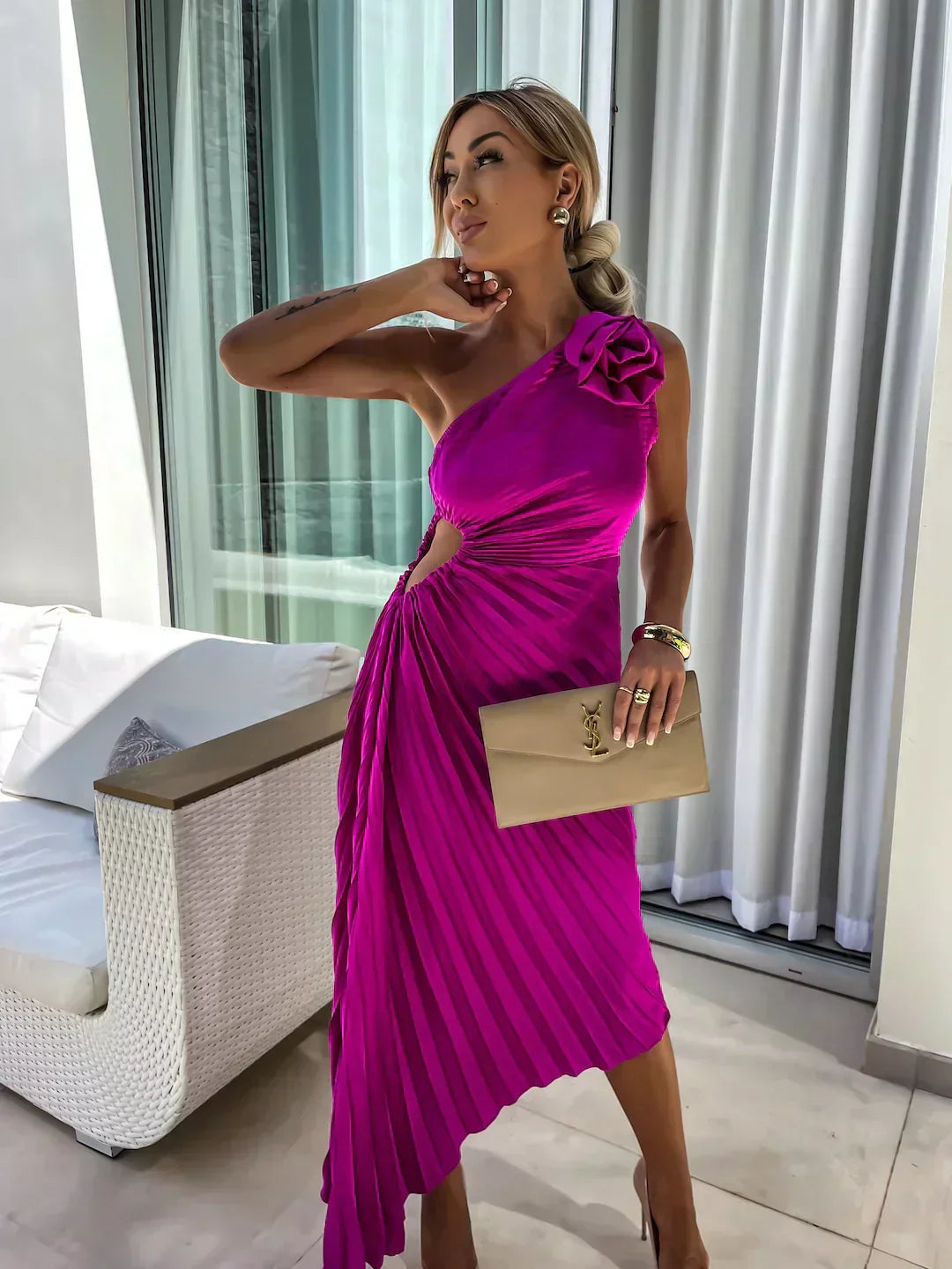 Camila | Romantisches Blumenkleid für Damen mit asymmetrischem Ausschnitt