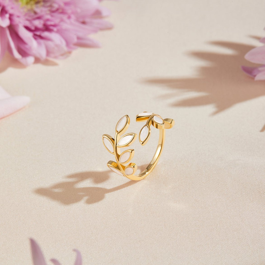 Olga | Goldblatt Ring für Damen