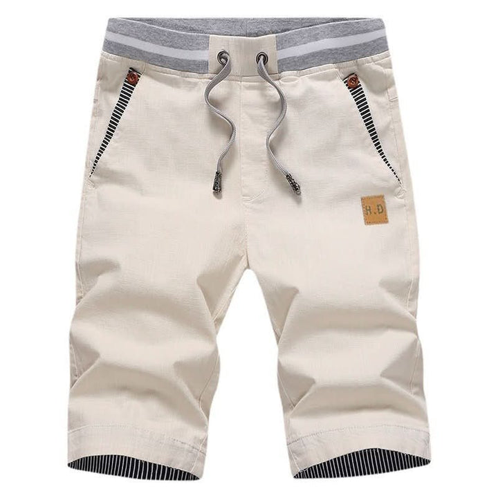 Mila | Knielange Shorts mit Taschen und Kordelzug