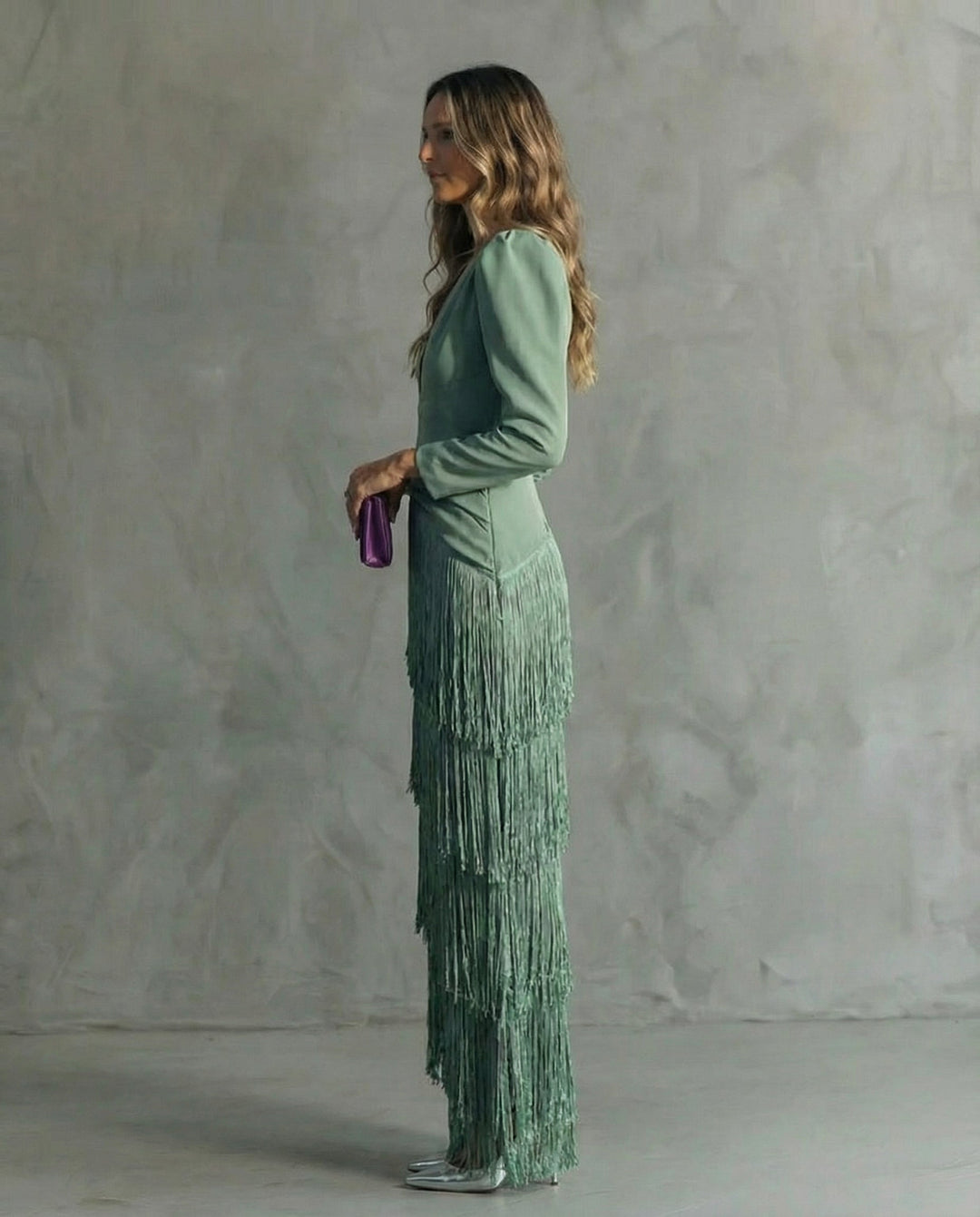 Clara | Schickes Midikleid für Damen mit Fransenärmeln und V-Ausschnitt