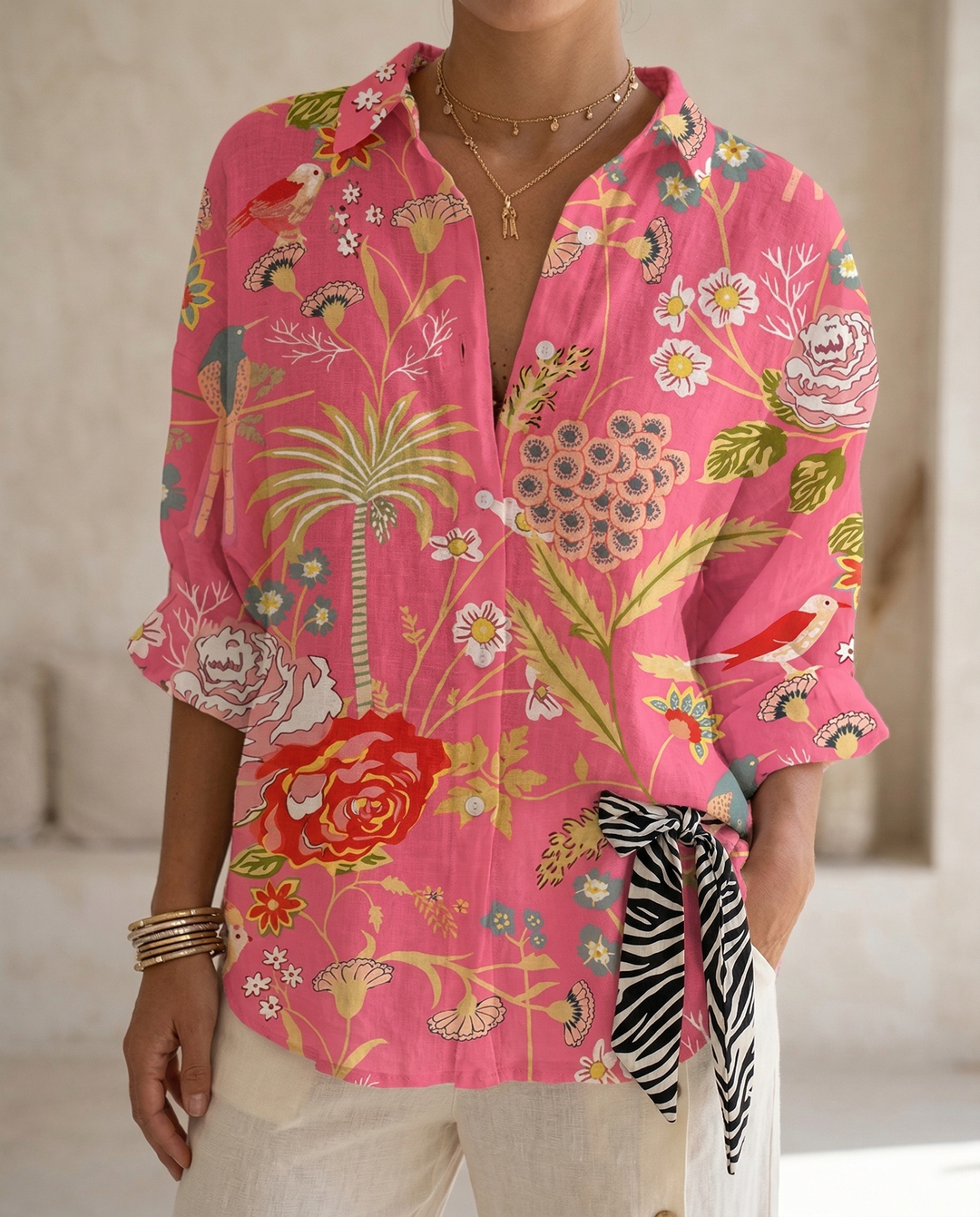 Rosalie | Floral Garden Top für Damen mit V-Ausschnitt und kurzen Ärmeln