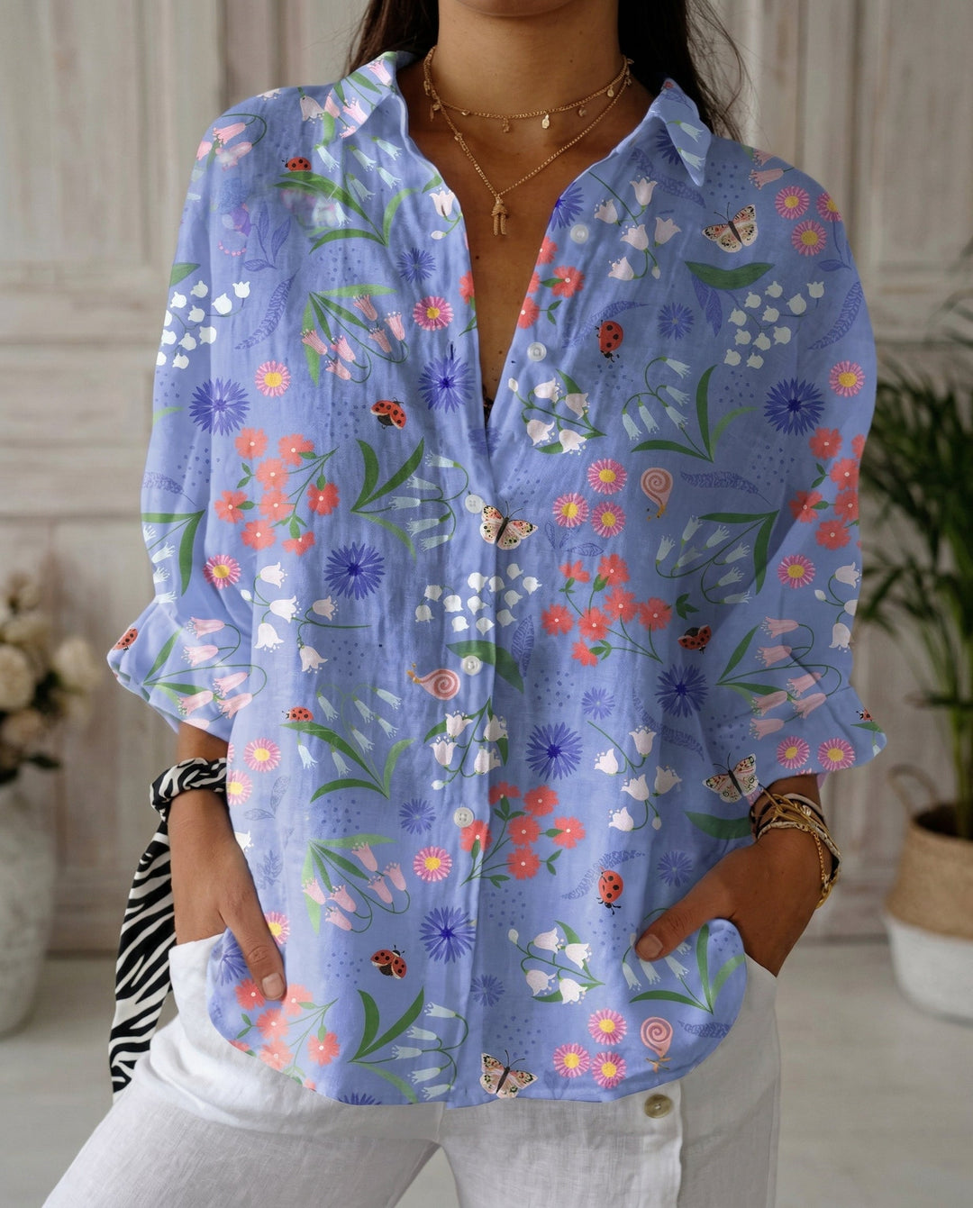 Rosalie | Floral Garden Top für Damen mit V-Ausschnitt und kurzen Ärmeln