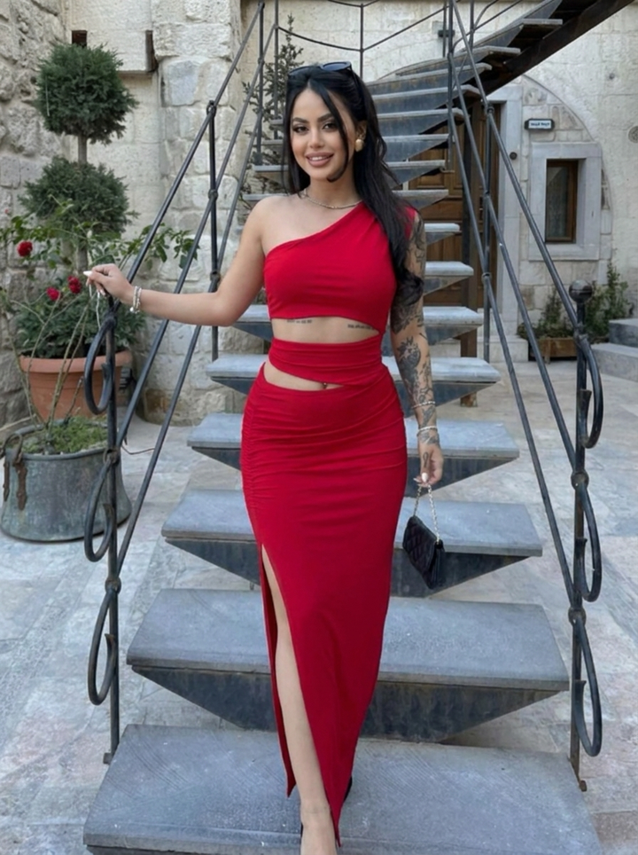 Lucrezia | Sexy Midikleid ohne Rücken und Taille für Damen