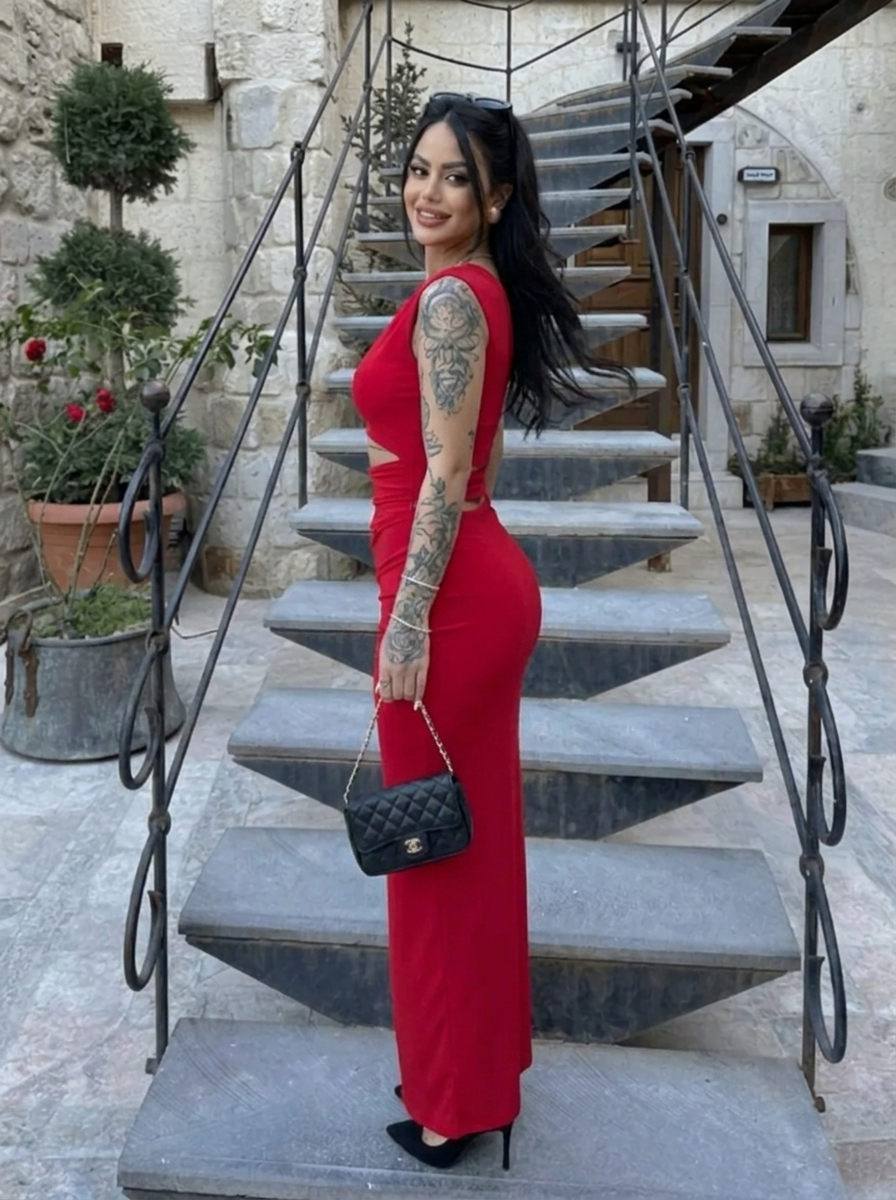 Lucrezia | Sexy Midikleid ohne Rücken und Taille für Damen