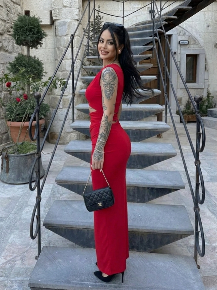 Lucrezia | Sexy Midikleid ohne Rücken und Taille für Damen