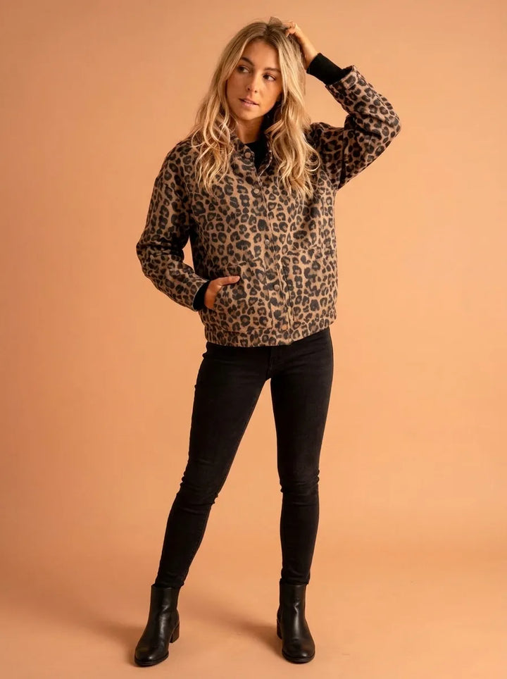 Katarzyna | Zeitlose Leopardenmuster-Jacke für Damen mit langen Ärmeln