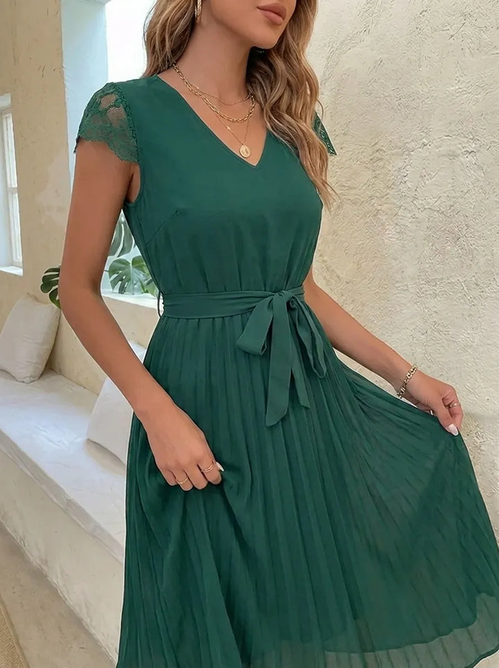 Adele | Kleid mit V-Ausschnitt