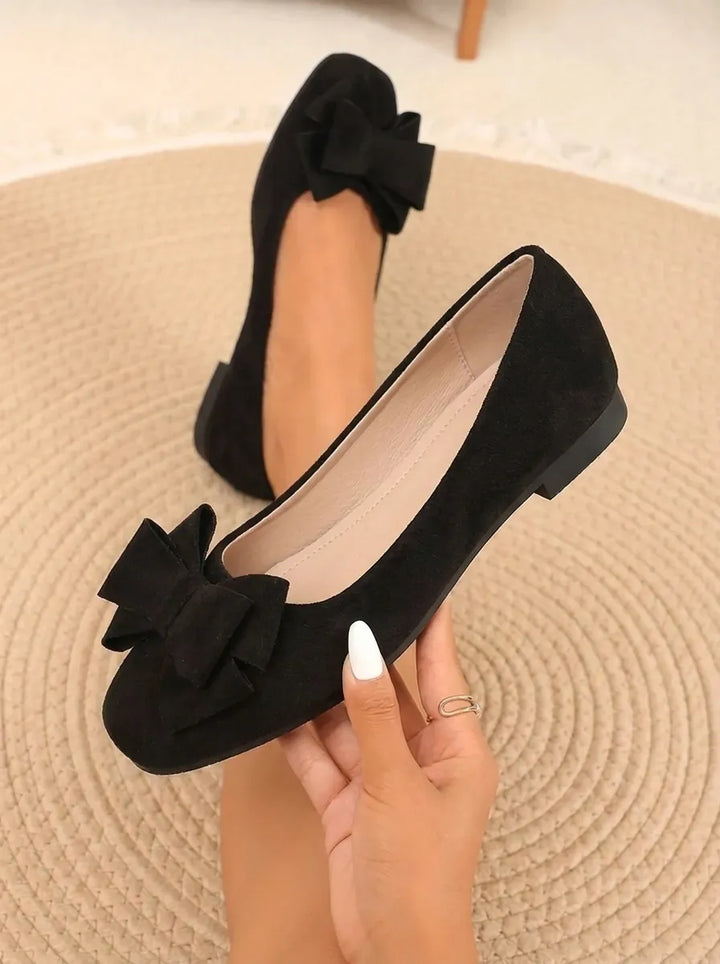 Schicke Damen-Bow-Schuhe mit stylischen dicken Absätzen