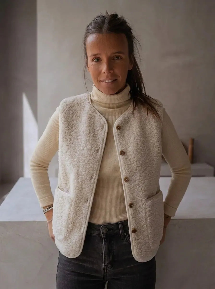 Alina | Damen Weste mit Rundhalsausschnitt, Taschen und Knöpfen