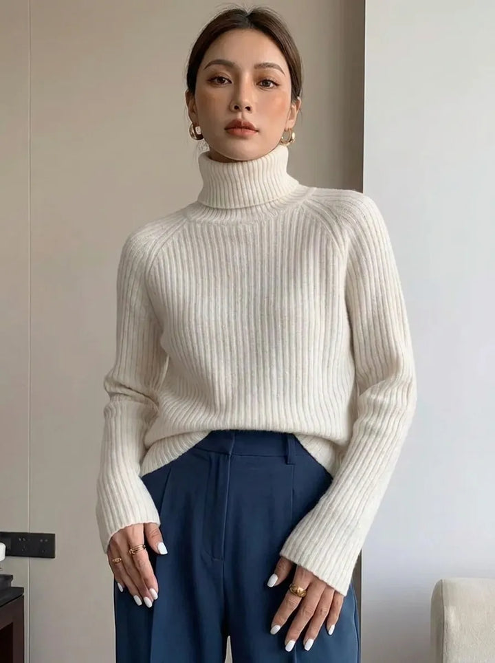 Audrey | Gestrickter Rollkragenpullover für Damen mit langen Ärmeln