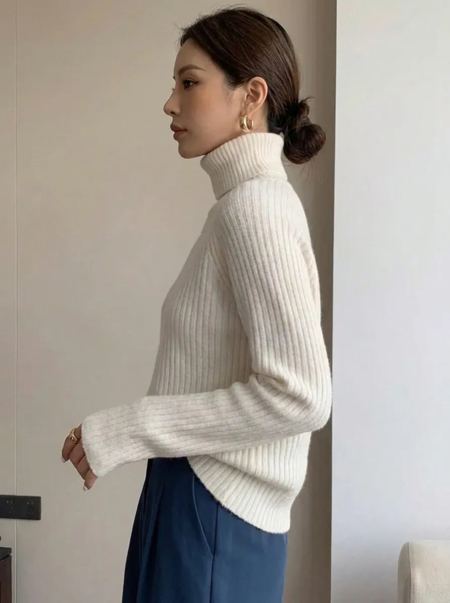 Audrey | Gestrickter Rollkragenpullover für Damen mit langen Ärmeln