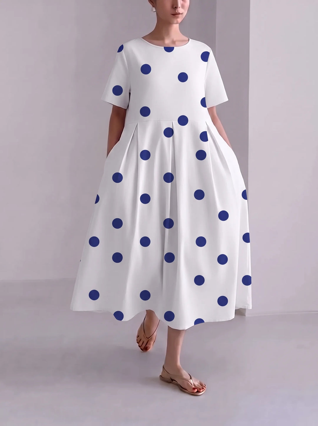 Floria | Robe fleurie vive pour femme avec encolure ronde et manches courtes