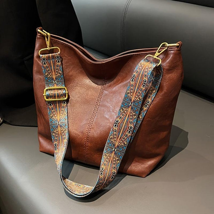 Embjørg | Klassische Schultertasche für Damen mit verstellbarem gemustertem Tragegurt