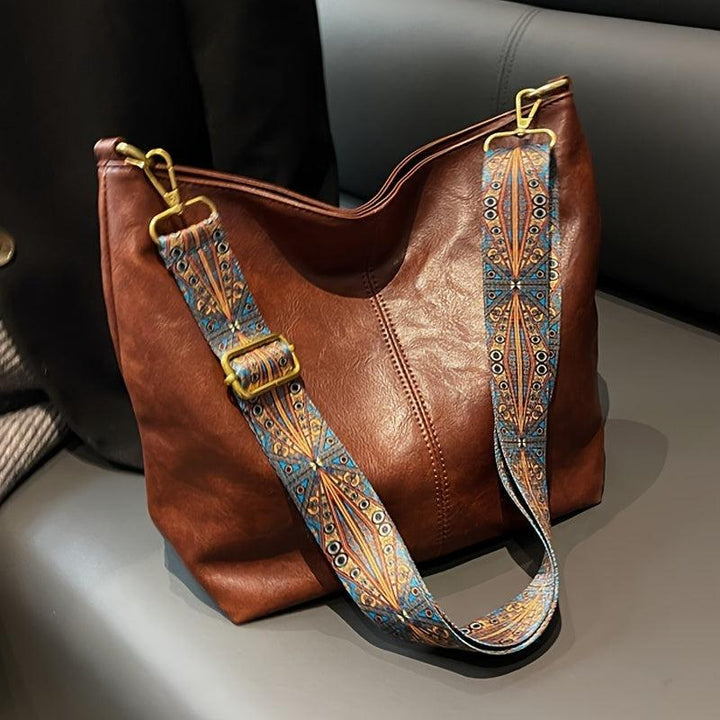 Embjørg | Klassische Schultertasche für Damen mit verstellbarem gemustertem Tragegurt