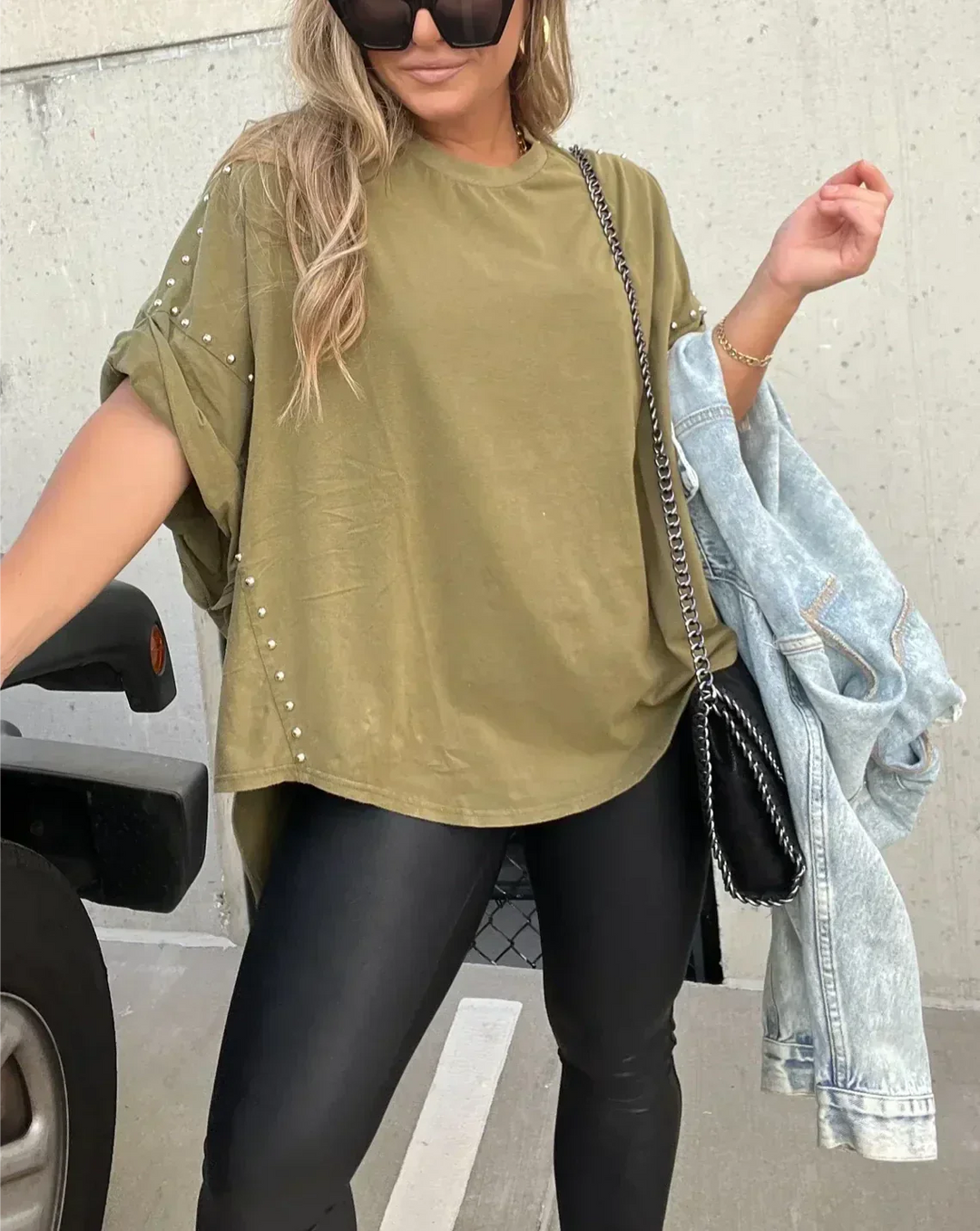 Isabelle | Oversized T-Shirt für Damen mit Nieten und Rundhalsausschnitt