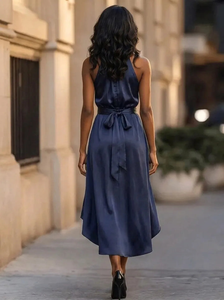 Nocturna | Elegante vestido clásico para mujer con escote halter