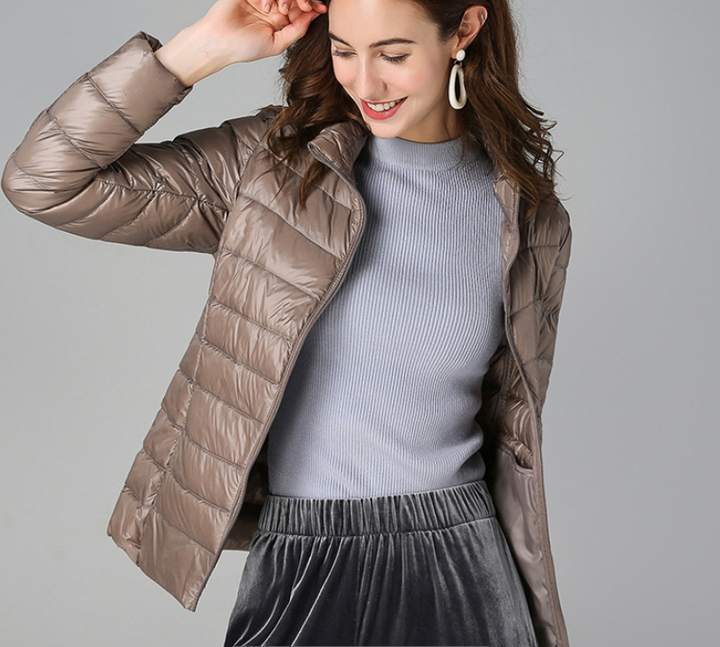 Ravina | Damen Leichter Wintermantel mit Rollkragen und langen Ärmeln
