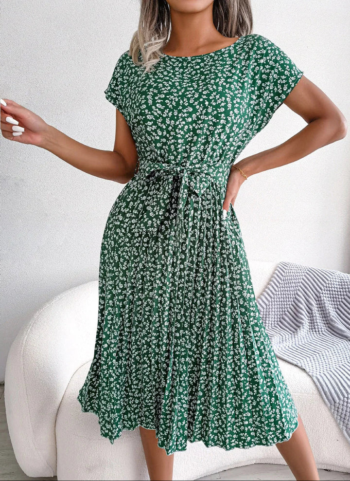 Lilienne | Schickes Sommerkleid für Damen mit Blumenmuster und Rundhalsausschnitt