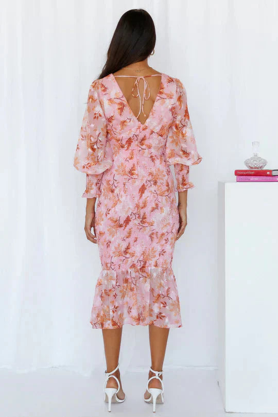 Amara | Wunderschönes Blumenkleid für Damen mit V-Ausschnitt und kurzen Ärmeln