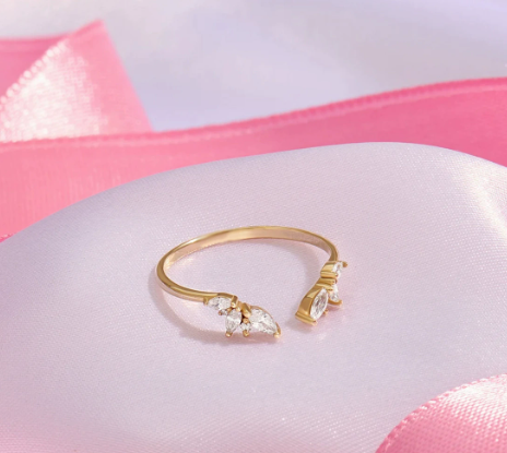 Noelia | Ring aus goldenem Kristallglas für Damen