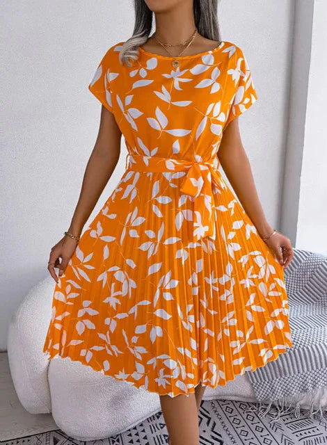 Lilienne | Schickes Sommerkleid für Damen mit Blumenmuster und Rundhalsausschnitt