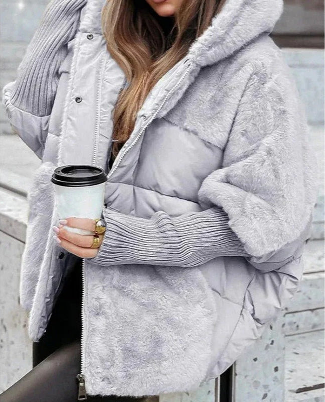 Lucia | Stylische Kapuzen-Daunenjacke für Damen mit langen Ärmeln