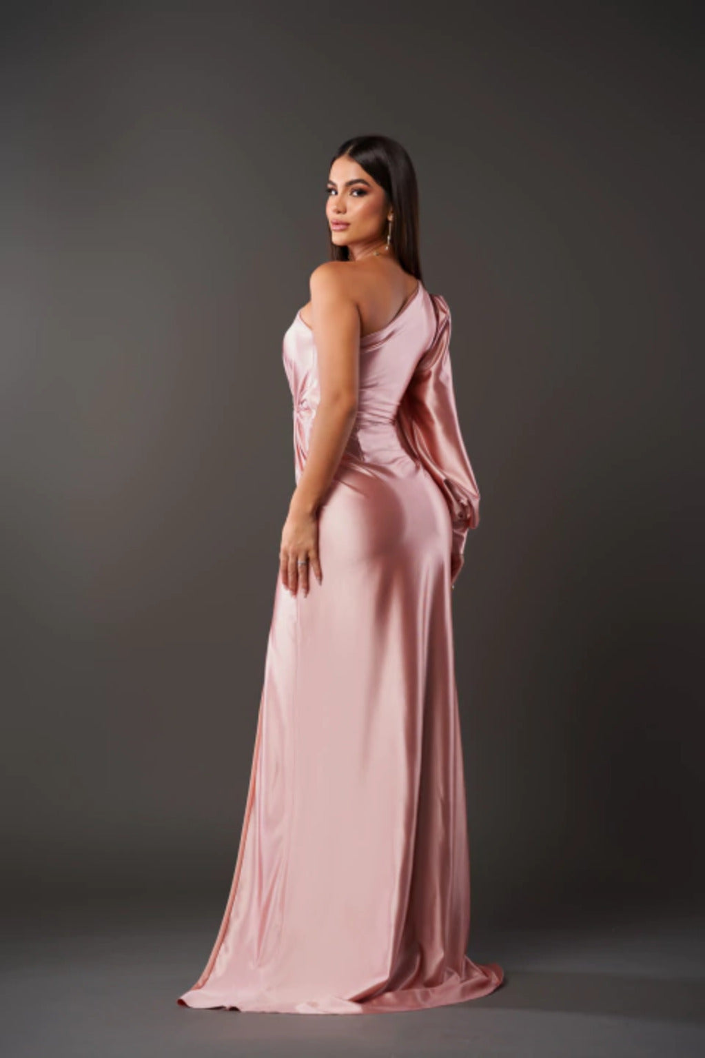 Clara | Elegantes Maxikleid für Damen mit asymmetrischem Ausschnitt