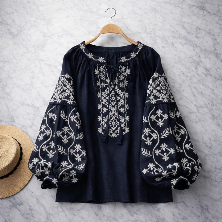 Adelina Bluse für Damen mit Blumenmuster und Rundhalsausschnitt