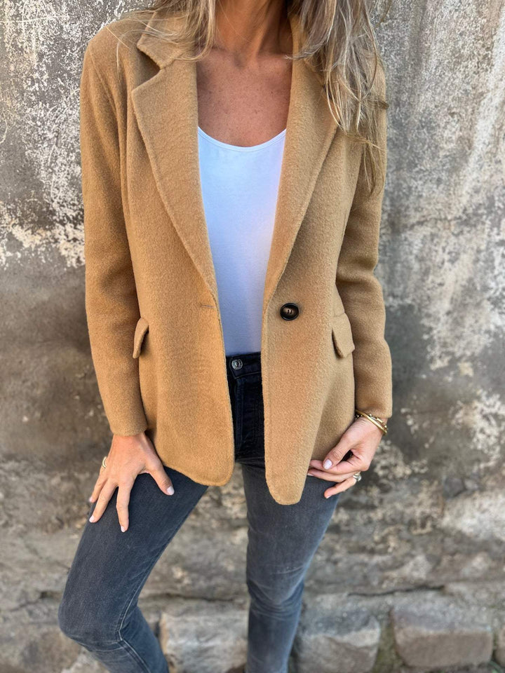 Lina | Klassischer Blazer für Damen mit müheloser Eleganz
