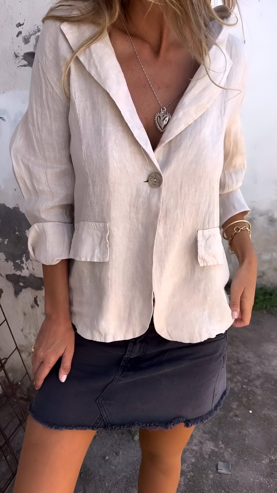 Ellie | Minimalistischer Blazer für Damen mit V-Ausschnitt und langen Ärmeln