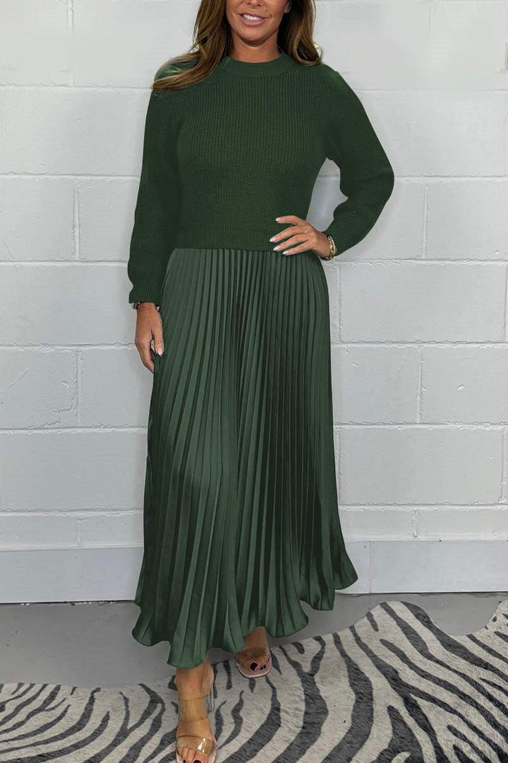 Dorotea | Langer Pullover mit Faltenrock und langen Ärmeln