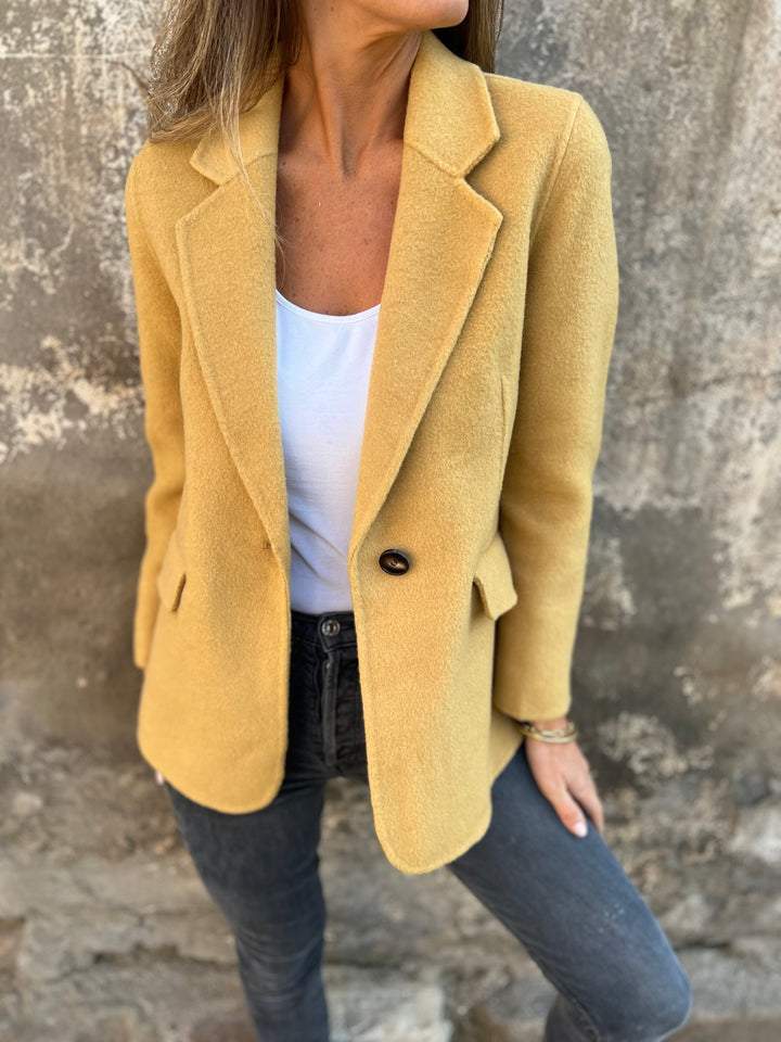 Lina | Klassischer Blazer für Damen mit müheloser Eleganz
