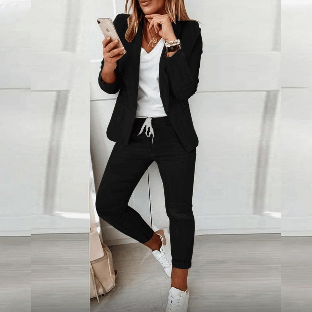 Lily | Stilvolles Blazer und Hosenset für Damen mit schmaler Passform